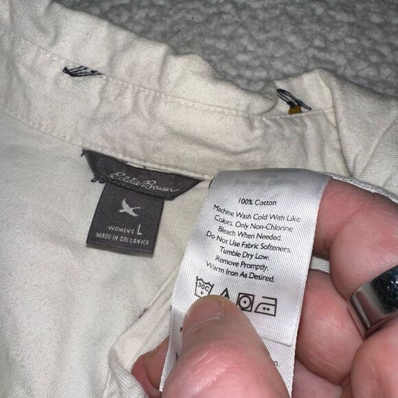 Eddie Bauer Large Ski Snowboard Pattern Cream Button Down Collared Flannel Shirt - Picture 7 of 10